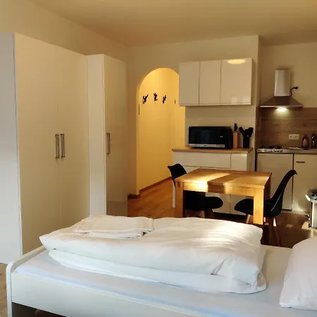 Schicke Wohnung In Stadtnaehe Würzburg Esterno foto