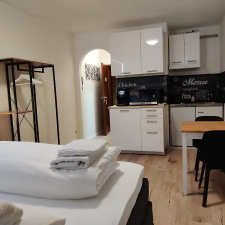 Schicke Wohnung In Stadtnaehe Würzburg Esterno foto